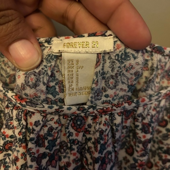 Forever 21 shirt - blue/cream/red floral off shoulder cropped - Picture 4 of 5